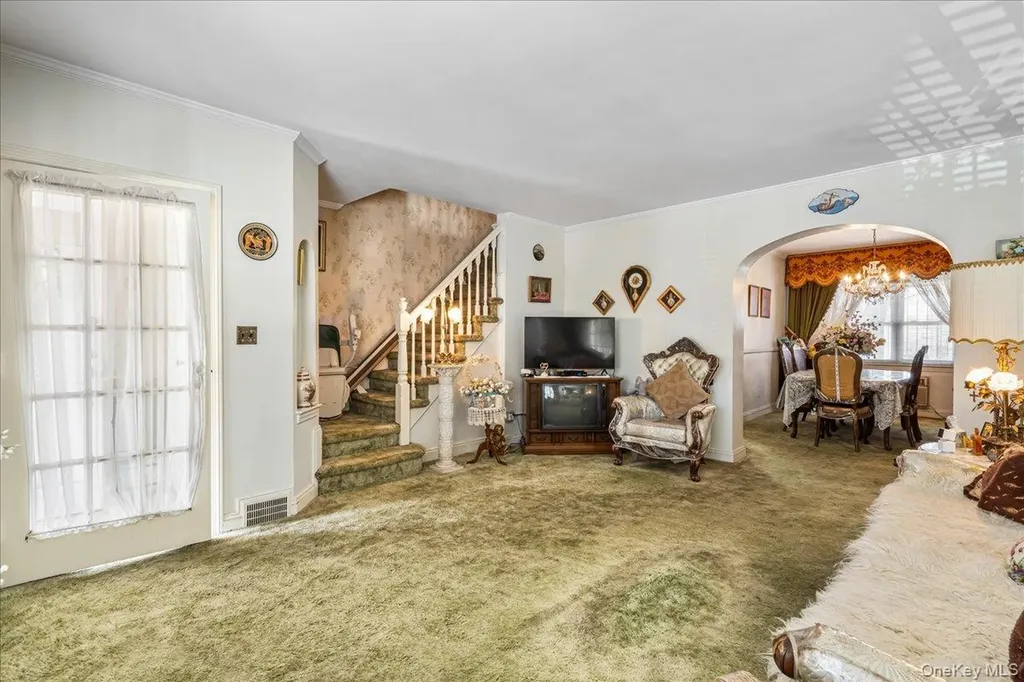 5732 138th Street Flushing NY 11355