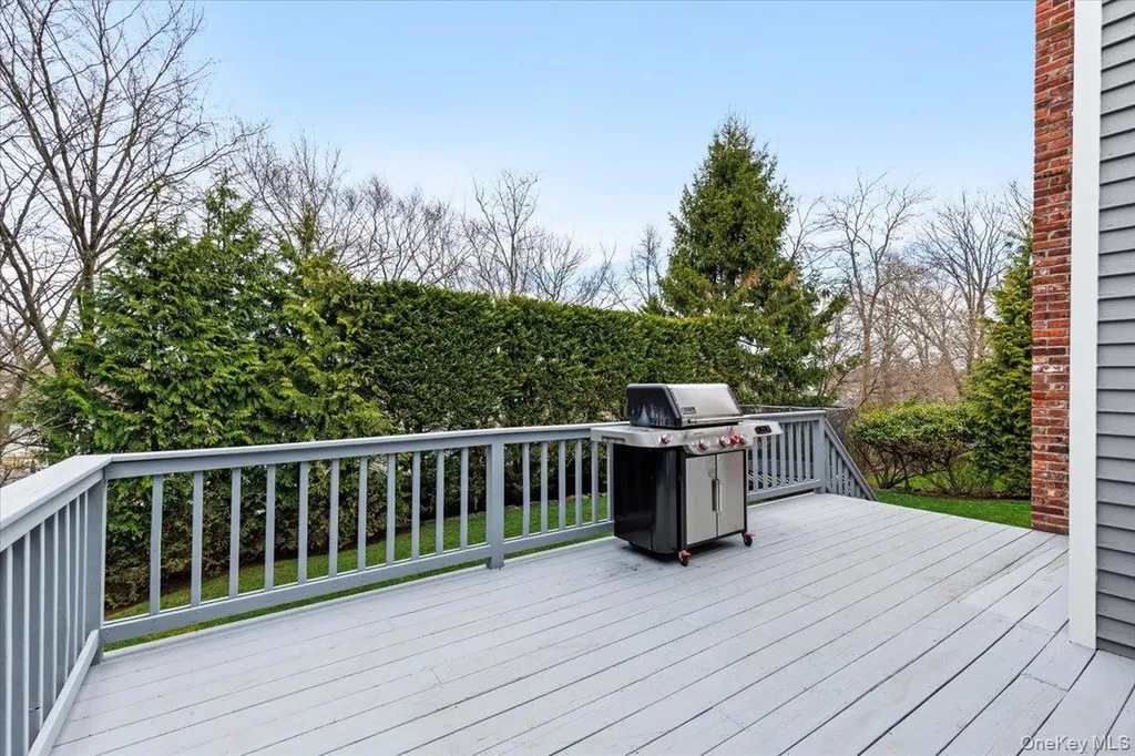 76 Davis Avenue Rye NY 10580