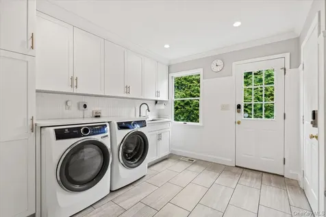 76 Davis Avenue Rye NY 10580
