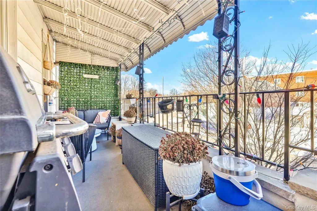 2255 48th Street Astoria NY 11105