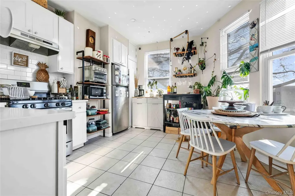 2255 48th Street Astoria NY 11105