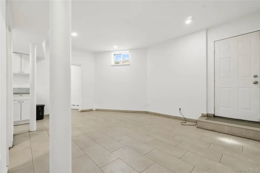 2255 48th Street Astoria NY 11105