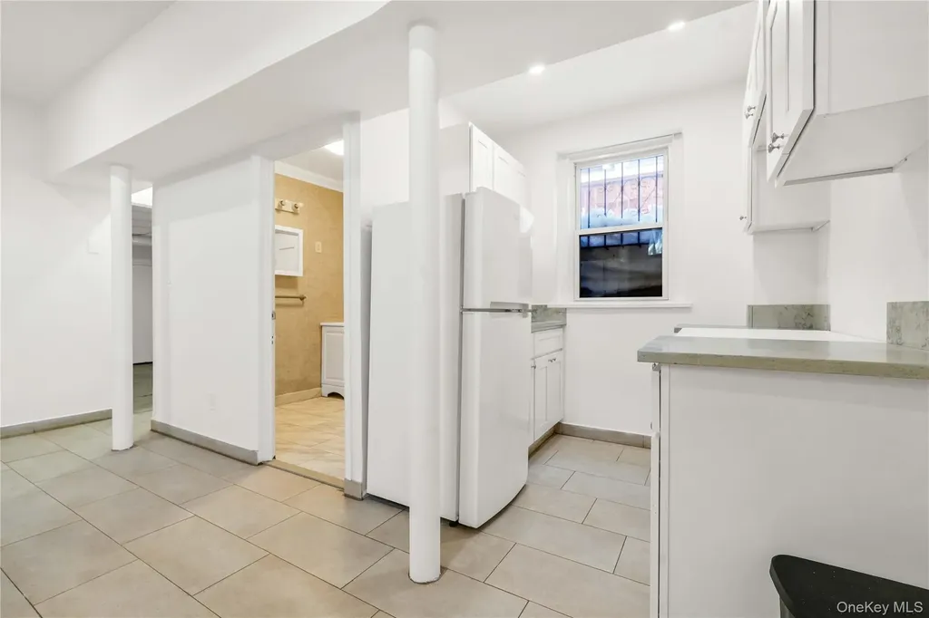 2255 48th Street Astoria NY 11105