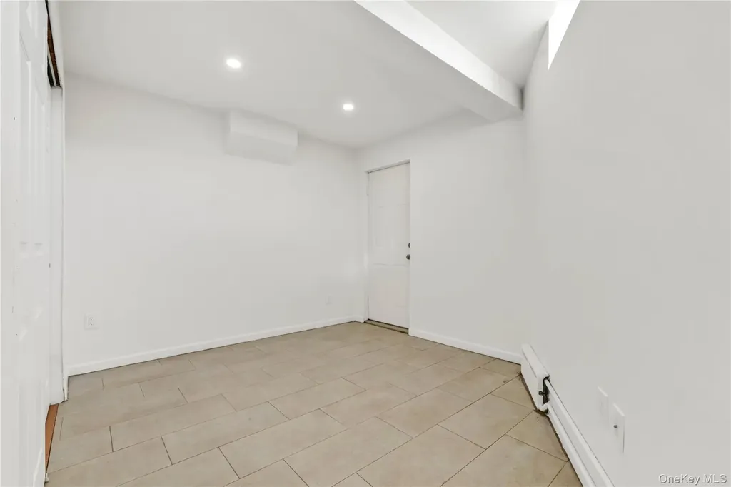 2255 48th Street Astoria NY 11105