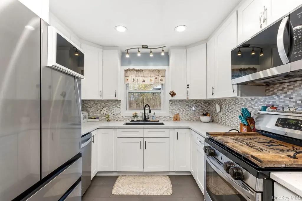 58 Pine Drive Pawling NY 12564