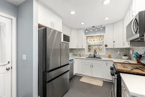 58 Pine Drive Pawling NY 12564