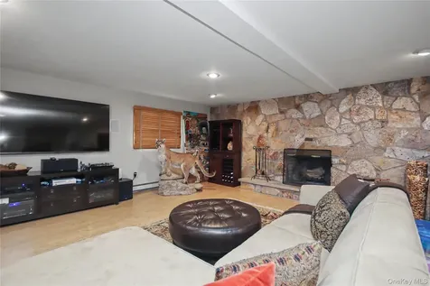 102 Nicholson Road Holmes NY 12531