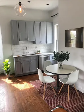 2 Courtney Avenue Newburgh NY 12550