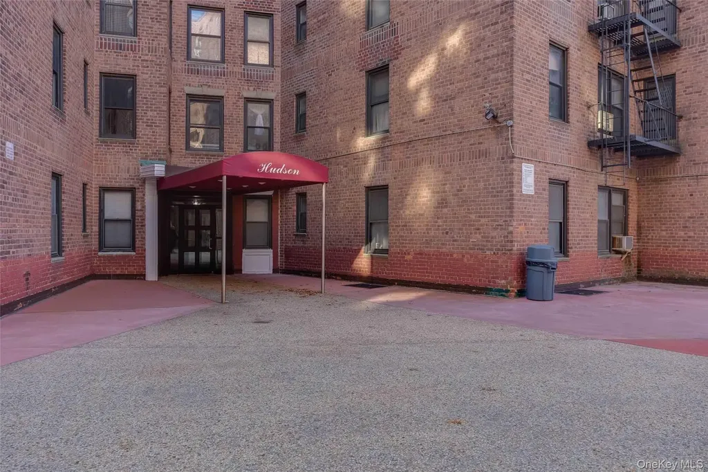 83-77 Woodhaven Boulevard Woodhaven NY 11421