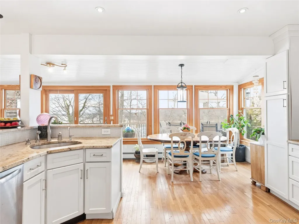 175 Taft Crescent Centerport NY 11721