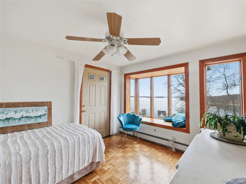 175 Taft Crescent Centerport NY 11721
