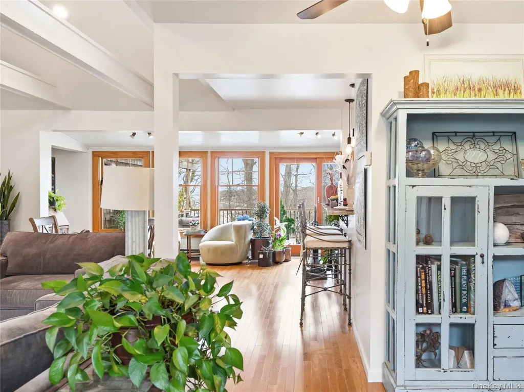 175 Taft Crescent Centerport NY 11721