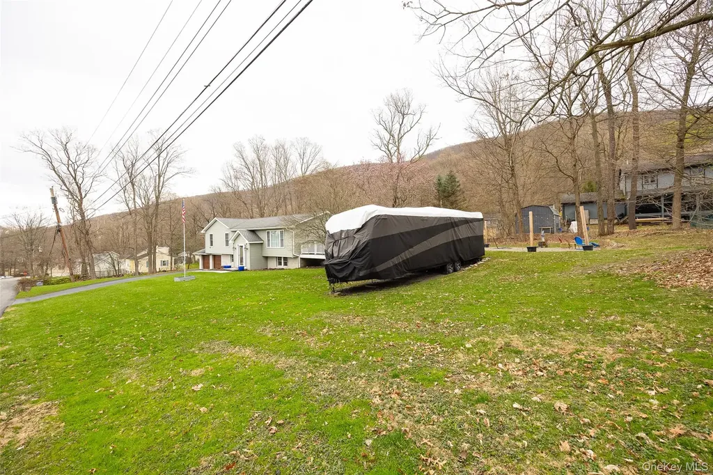 8 Willow Road Beacon NY 12508