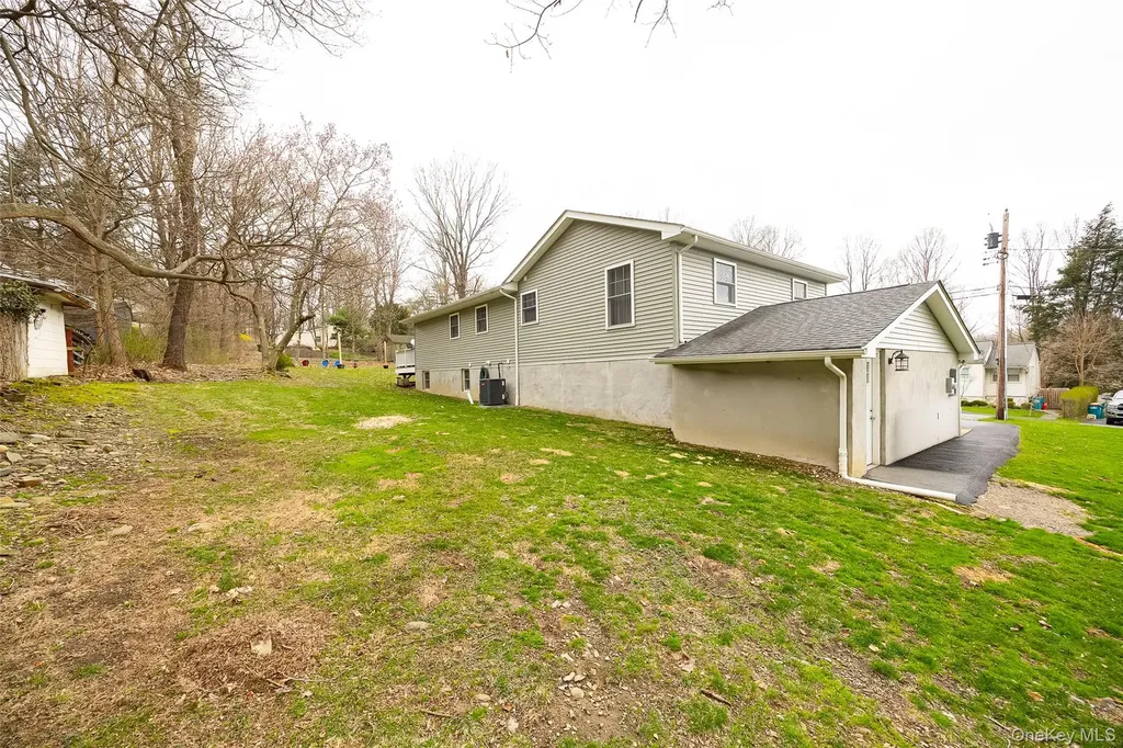 8 Willow Road Beacon NY 12508