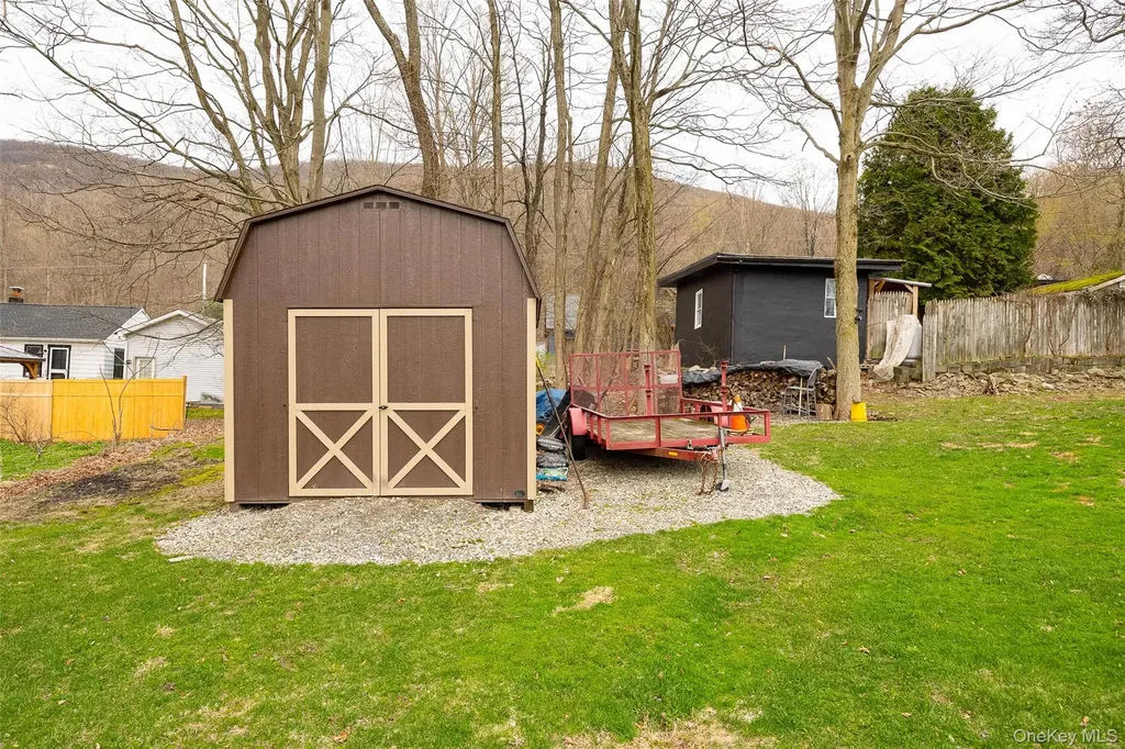 8 Willow Road Beacon NY 12508
