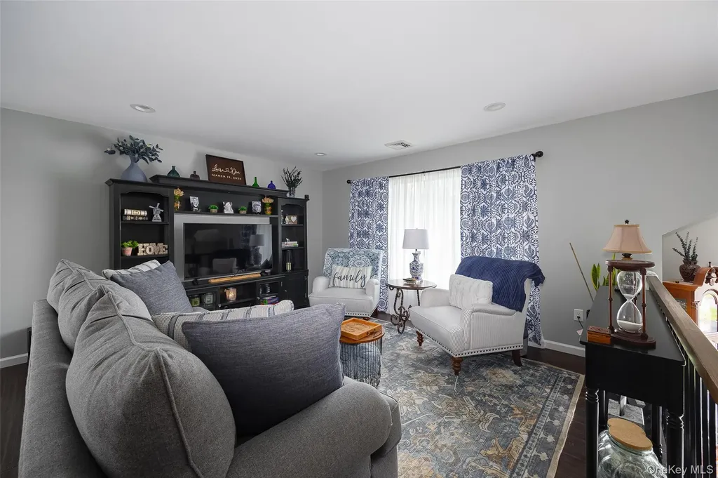 8 Willow Road Beacon NY 12508