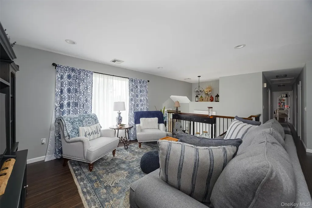 8 Willow Road Beacon NY 12508
