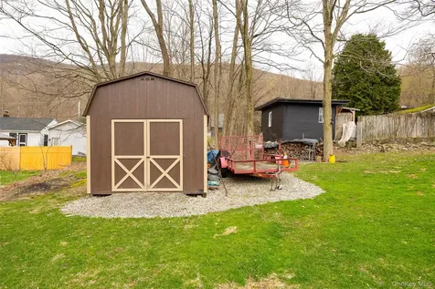 8 Willow Road Beacon NY 12508