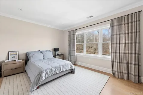 4 Ravenglass Drive Stamford CT 06903