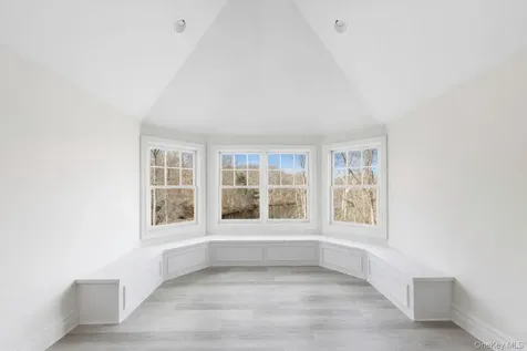 4 Ravenglass Drive Stamford CT 06903