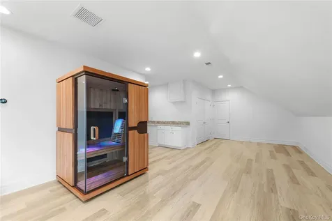 4 Ravenglass Drive Stamford CT 06903