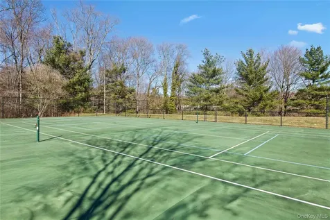 4 Ravenglass Drive Stamford CT 06903