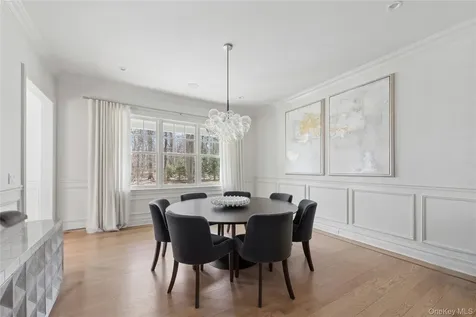 4 Ravenglass Drive Stamford CT 06903