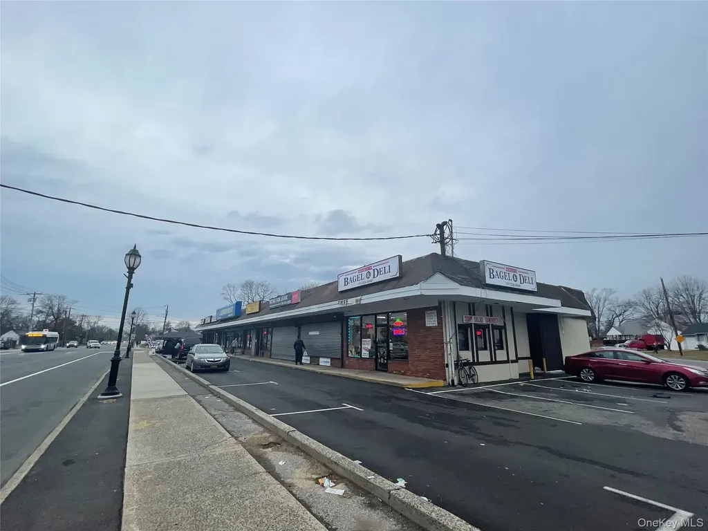 908-930 Straight Path West Babylon NY 11704