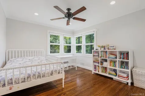 9 Rock Hill Lane Scarsdale NY 10583