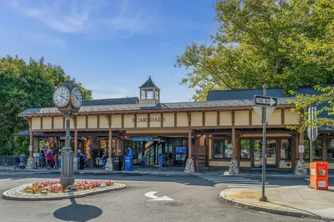 9 Rock Hill Lane Scarsdale NY 10583