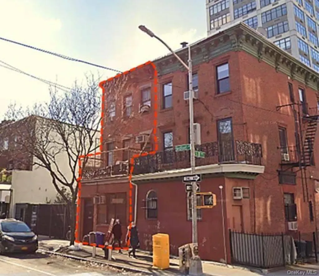 422 Bedford Avenue Brooklyn NY 11249