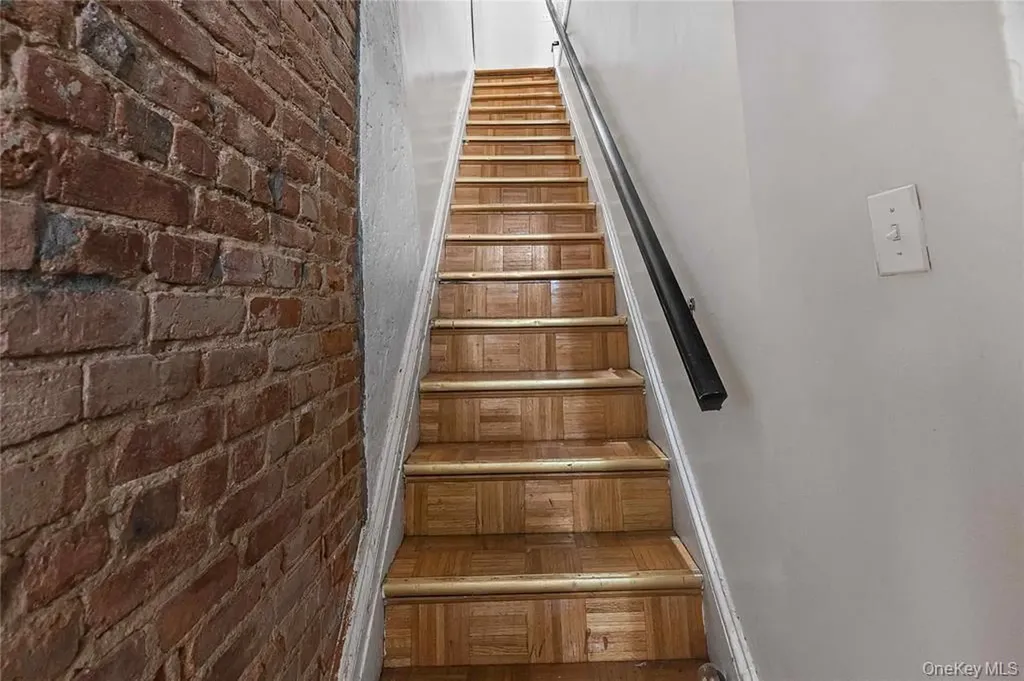 422 Bedford Avenue Brooklyn NY 11249