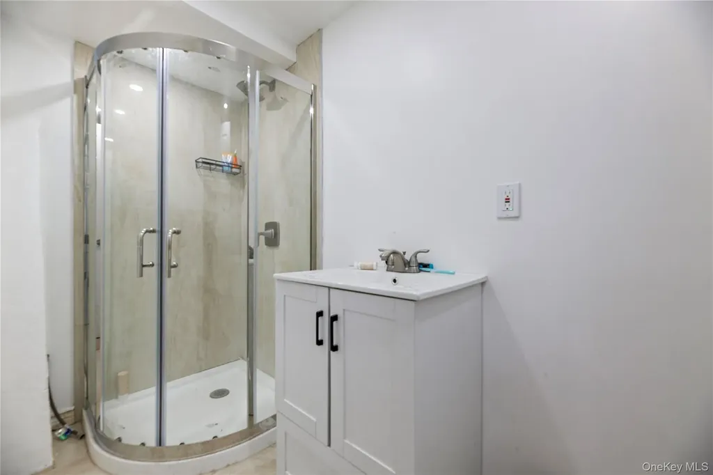 236 Maple Place Mineola NY 11501