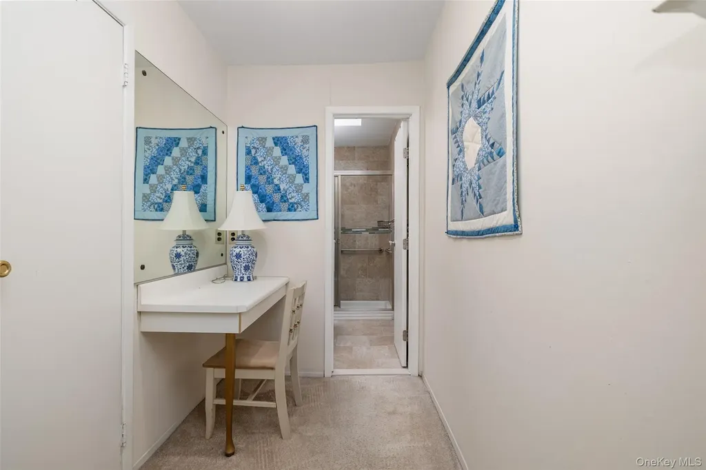 48 Southgate Circle Massapequa Park NY 11762