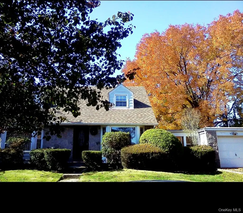 1 Herbert Drive New Hyde Park NY 11040