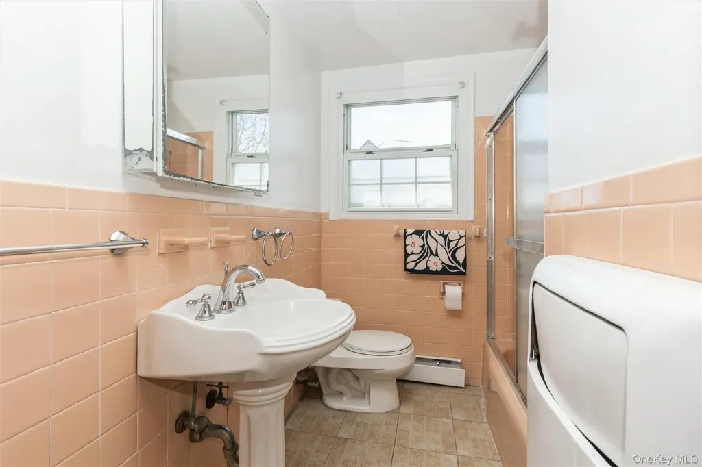1 Herbert Drive New Hyde Park NY 11040