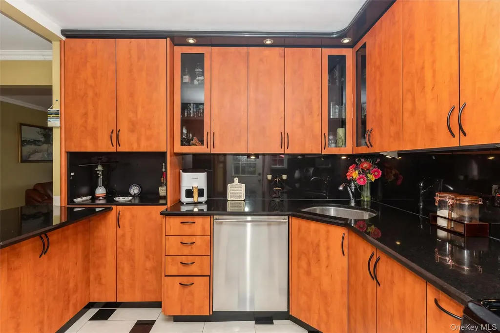 1 Herbert Drive New Hyde Park NY 11040