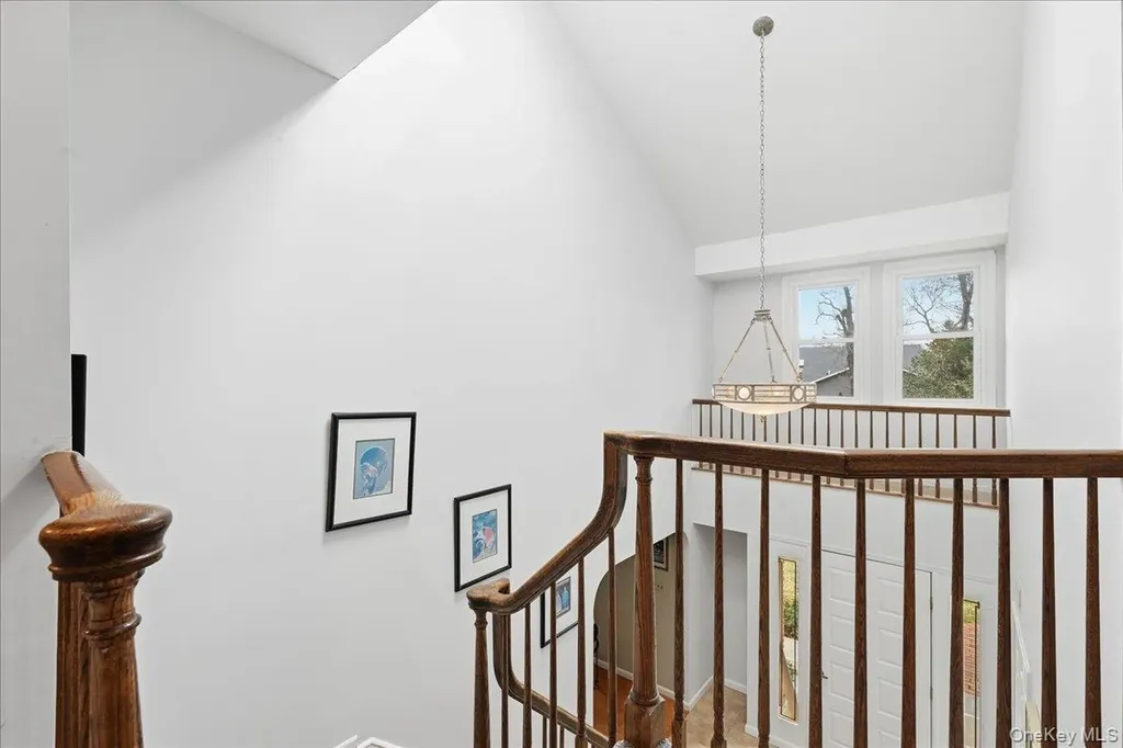 10 Weatherstone Way Smithtown NY 11787