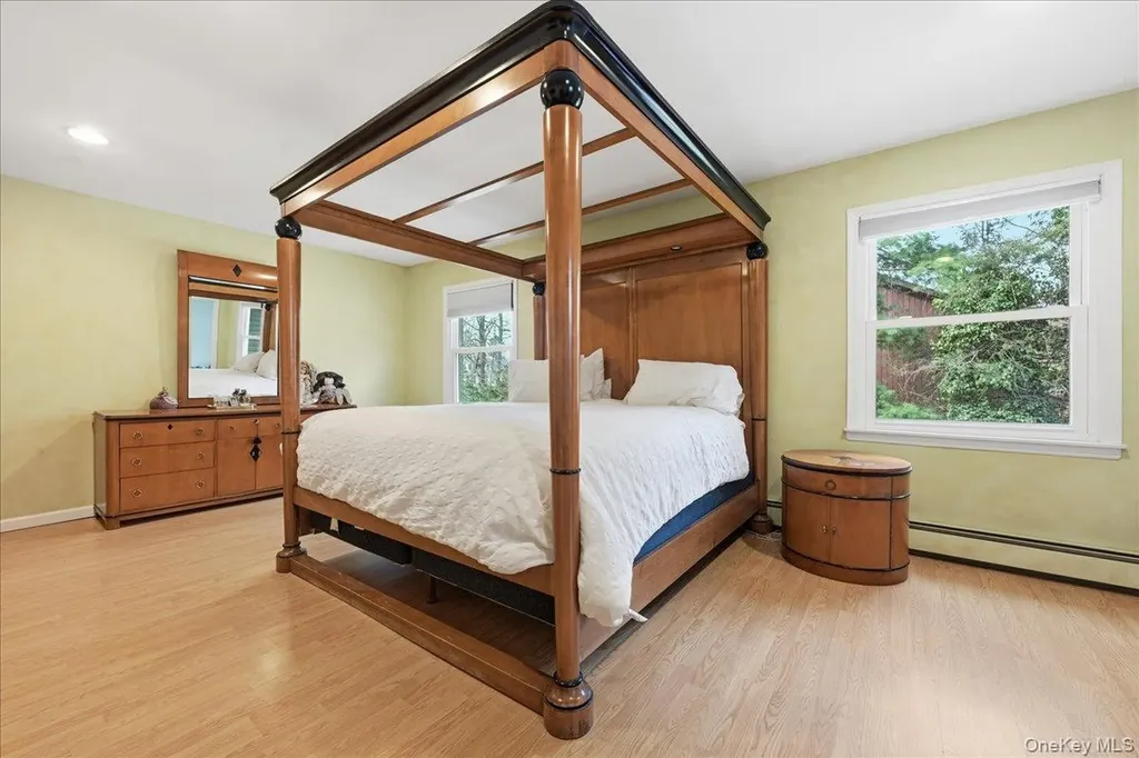 10 Weatherstone Way Smithtown NY 11787