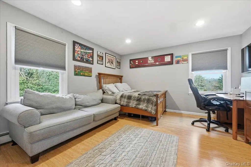 10 Weatherstone Way Smithtown NY 11787