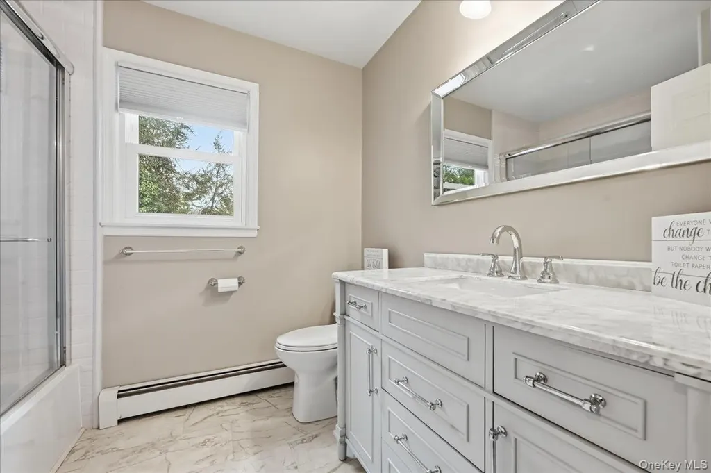 10 Weatherstone Way Smithtown NY 11787