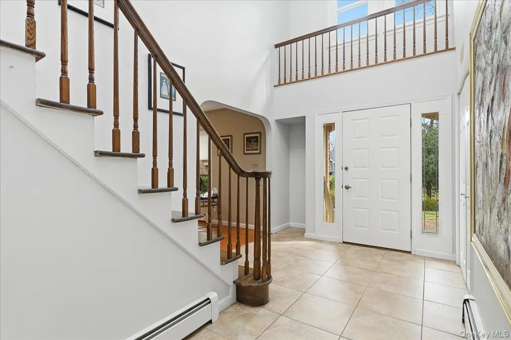 10 Weatherstone Way Smithtown NY 11787