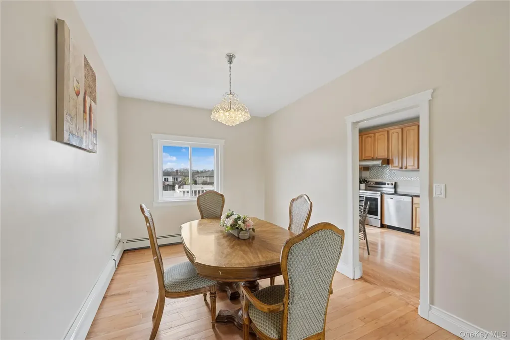 40 Scholar Lane Commack NY 11725