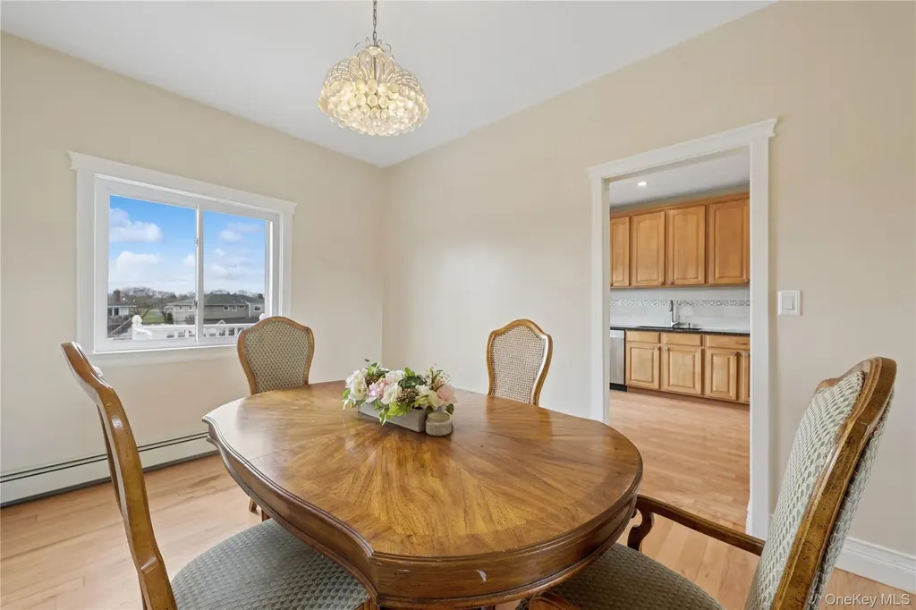 40 Scholar Lane Commack NY 11725