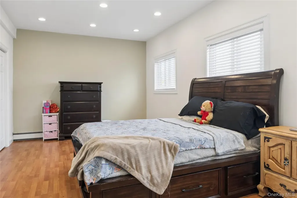 40 Scholar Lane Commack NY 11725