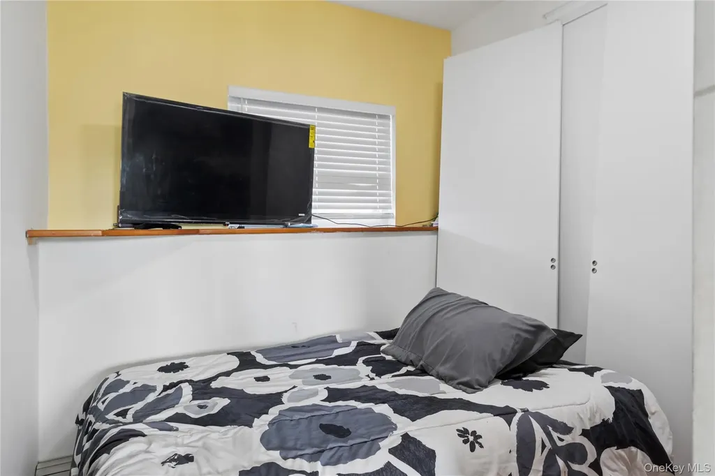 40 Scholar Lane Commack NY 11725