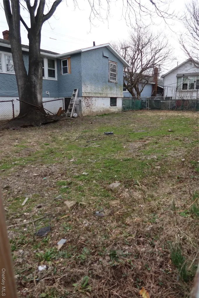 22B Edgewater Park Bronx NY 10465