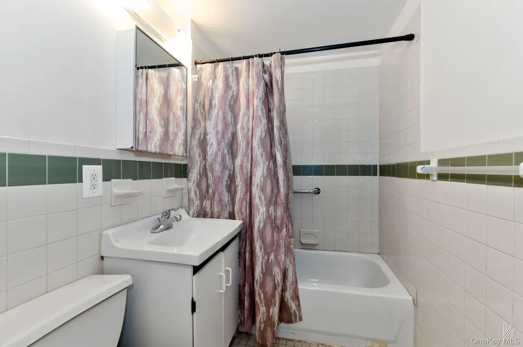426 54th Street Brooklyn NY 11220