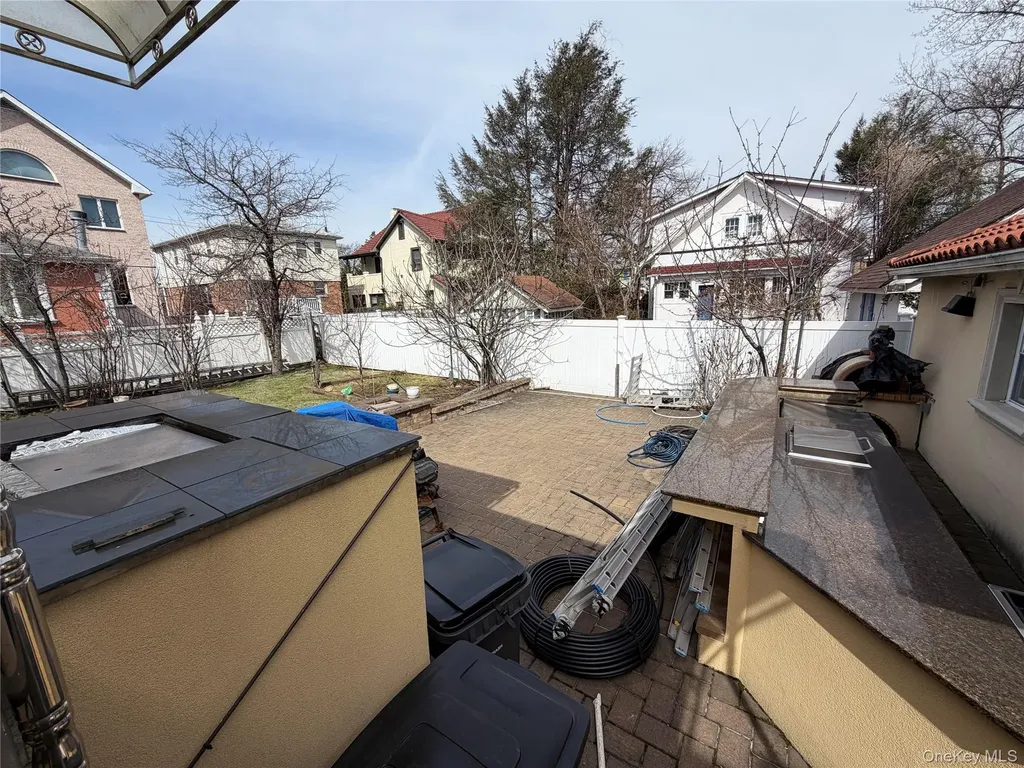 16015 13th Avenue Whitestone NY 11357