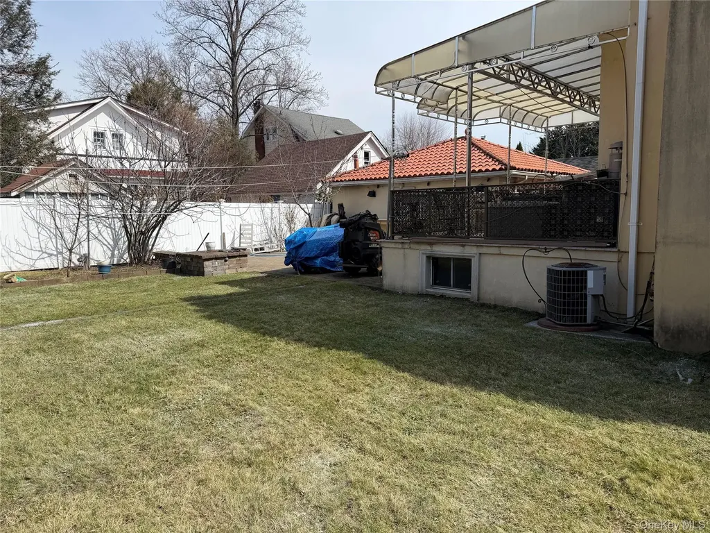 16015 13th Avenue Whitestone NY 11357